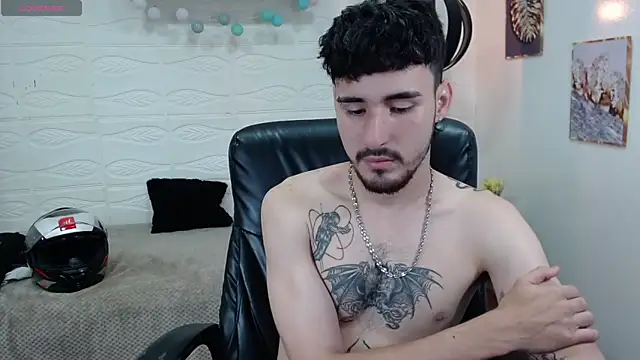 Snapshot of DmitriSanders chatting on 18, 1, 2025 DmitriSanders online show from 18, 1, 2025