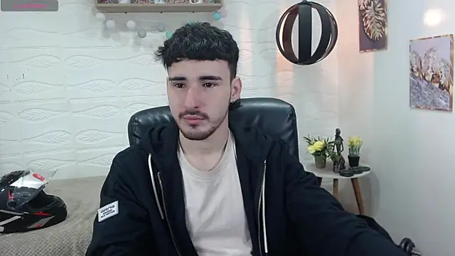 Snapshot of DmitriSanders chatting on 20, 1, 2025 DmitriSanders online show from 20, 1, 2025