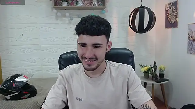 Snapshot of DmitriSanders chatting on 20, 1, 2025 DmitriSanders online show from 20, 1, 2025