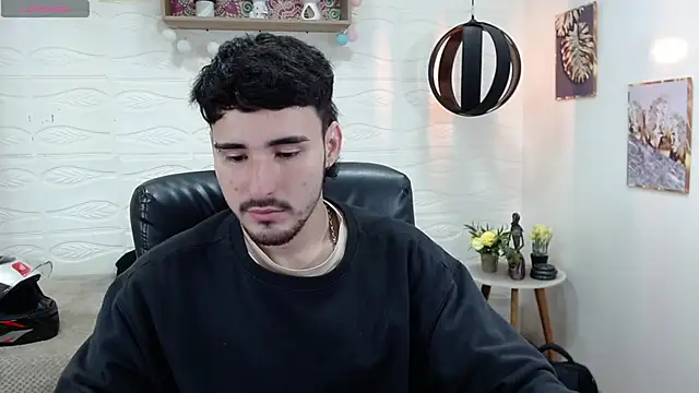 Snapshot of DmitriSanders chatting on 24, 1, 2025 DmitriSanders online show from 24, 1, 2025