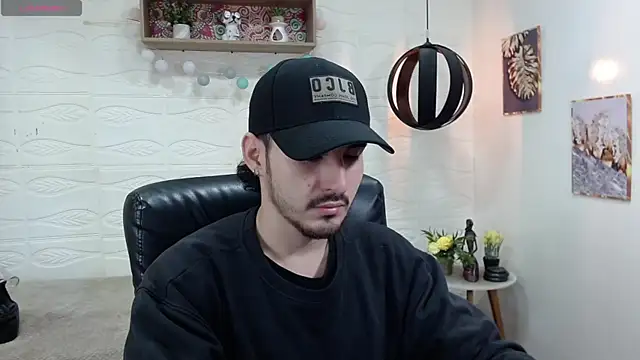 Snapshot of DmitriSanders chatting on 25, 1, 2025 DmitriSanders online show from 25, 1, 2025