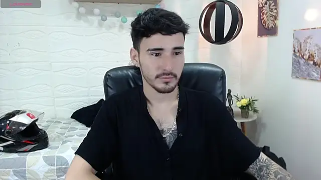 Snapshot of DmitriSanders chatting on 13, 2, 2025 DmitriSanders online show from 13, 2, 2025