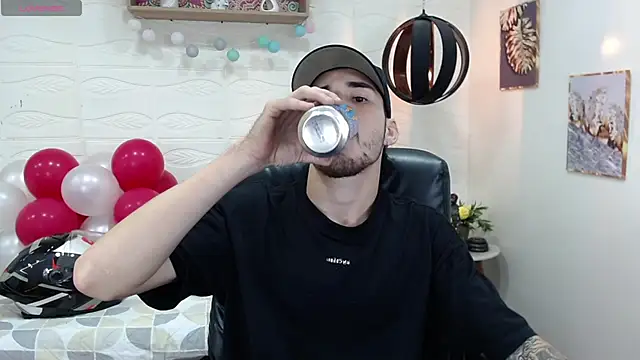 Snapshot of DmitriSanders chatting on 15, 2, 2025 DmitriSanders online show from 15, 2, 2025