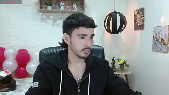 Snapshot of DmitriSanders chatting on 22, 2, 2025 DmitriSanders online show from 22, 2, 2025