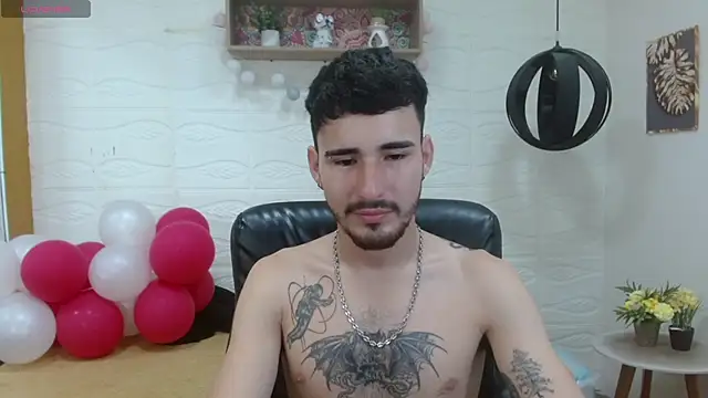 Snapshot of DmitriSanders chatting on 11, 3, 2025 DmitriSanders online show from 11, 3, 2025