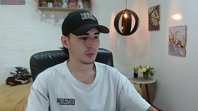 Snapshot of DmitriSanders chatting on 12, 3, 2025 DmitriSanders online show from 12, 3, 2025