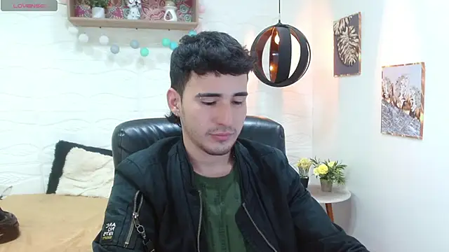 Snapshot of DmitriSanders chatting on 16, 3, 2025 DmitriSanders online show from 16, 3, 2025