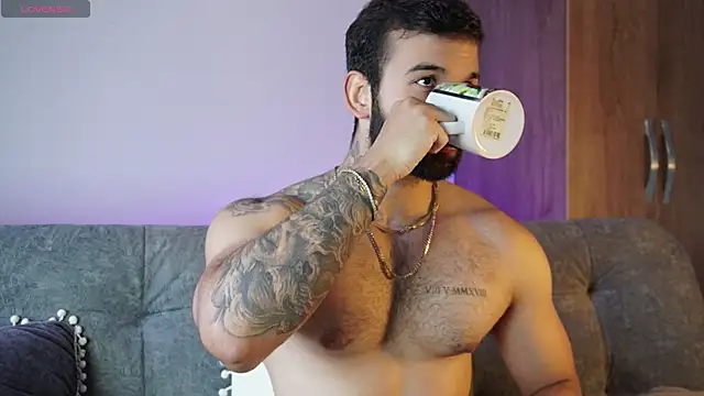 Snapshot of MarkHazze chatting on 2, 11, 2025 MarkHazze online show from 2, 11, 2025