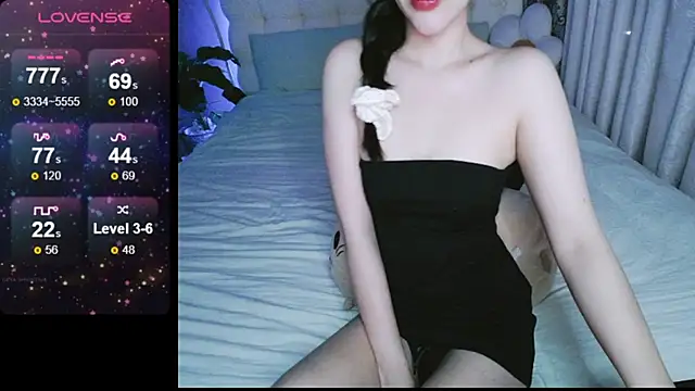  Viviann  online show from 10, 12, 2024