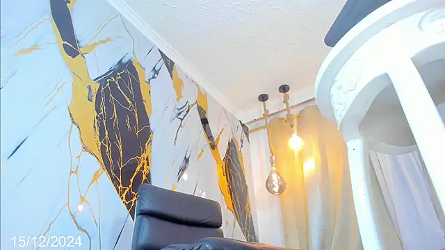 Snapshot of Brianna_Stars chatting on 15, 12, 2024 Brianna Stars online show from 15, 12, 2024