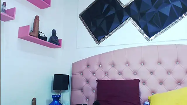 andrea safeira doll online show from 26, 9, 2025