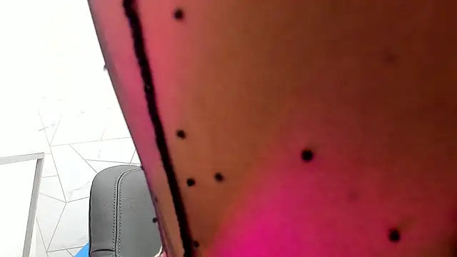 Cloeandtyfanny online show from 13, 9, 2025