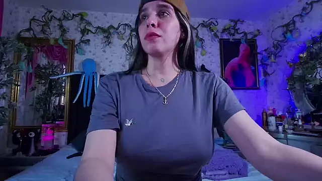 Elizabeth77  online show from 16, 1, 2025