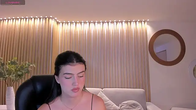 PaulinaSantos  online show from 19, 10, 2025