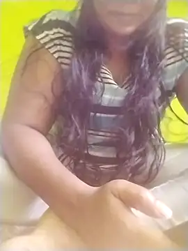Snapshot of Tamilpriya46 chatting on 8, 10, 2025 Tamilpriya46 online show from 8, 10, 2025
