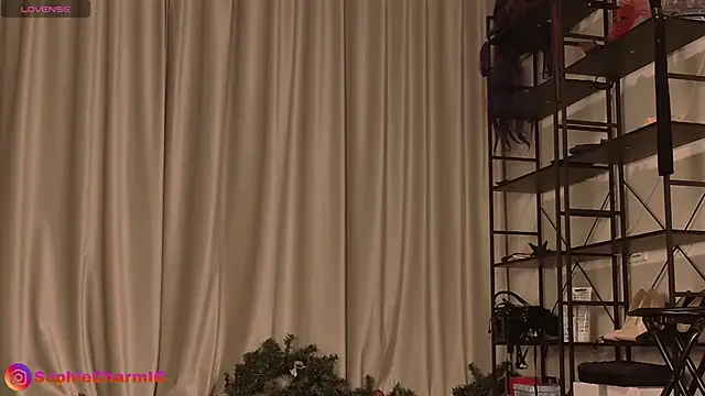 SophieCharm online show from 14, 12, 2025