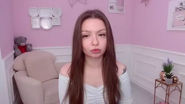 LucySkilar online show from 22, 12, 2024