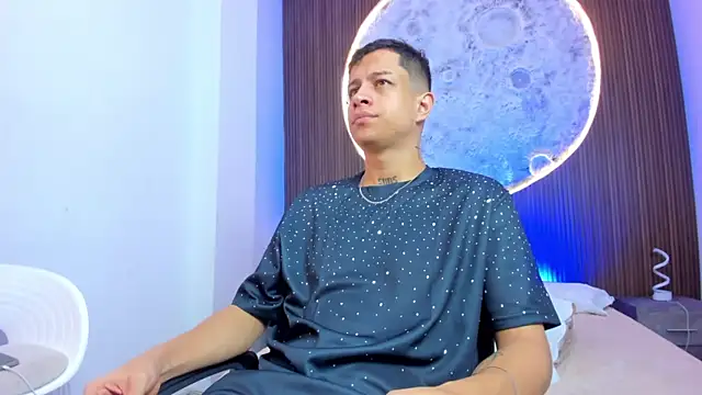 AgarEvans online show from 4, 3, 2026