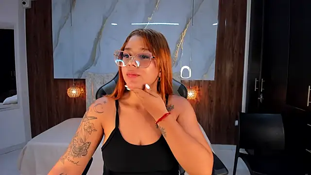 Snapshot of mia_18v chatting on 2, 3, 2025 mia 18v online show from 2, 3, 2025