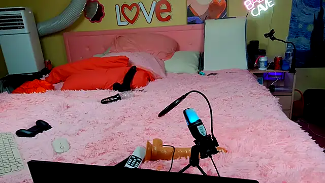 Blakelytgirl online show from 21, 7, 2026