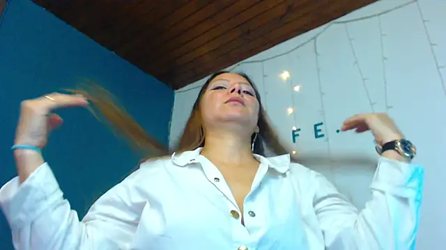 camila delarosa online show from 27, 12, 2024