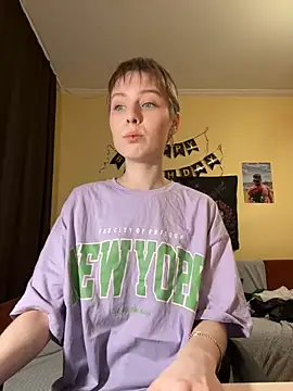 Snapshot of Crayzy_Luv chatting on 10, 3, 2025 Crayzy Luv online show from 10, 3, 2025