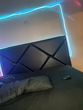 ScarlettAndClark online show from 3, 1, 2025