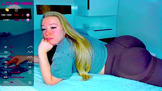 kitti kaattt online show from 25, 11, 2025