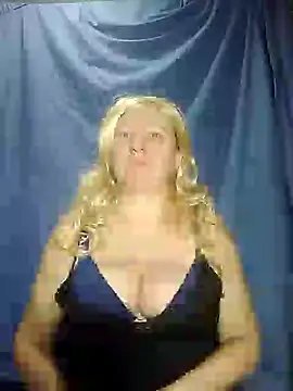 Snapshot of FameLara chatting on 21, 1, 2025 FameLara online show from 21, 1, 2025