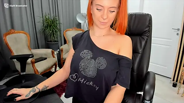 Snapshot of fireflowers_ chatting on 7, 12, 2024 fireflowers  online show from 7, 12, 2024