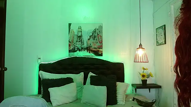 Snapshot of Dominik_girl chatting on 4, 3, 2025 Dominik girl online show from 4, 3, 2025