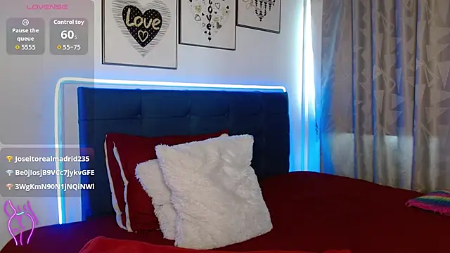 Snapshot of Dominik_girl chatting on 19, 10, 2025 Dominik girl online show from 19, 10, 2025