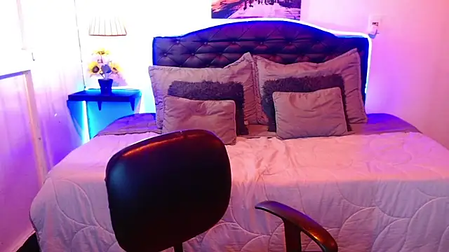 Snapshot of Dominik_girl chatting on 30, 10, 2025 Dominik girl online show from 30, 10, 2025