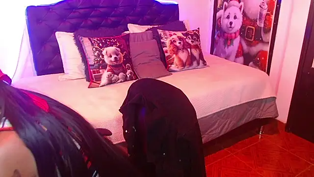 Snapshot of Dominik_girl chatting on 26, 11, 2025 Dominik girl online show from 26, 11, 2025