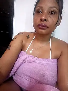 Snapshot of Dominik_girl chatting on 27, 11, 2025 Dominik girl online show from 27, 11, 2025