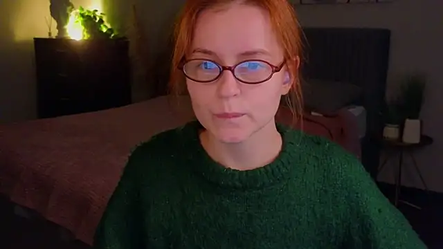 Snapshot of reb_luvng chatting on 13, 9, 2025 reb luvng online show from 13, 9, 2025
