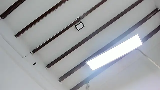 Oriana Guzman online show from 20, 2, 2025