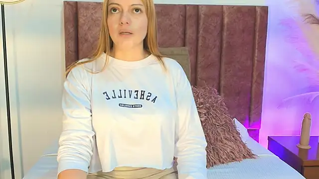 MirandaRoxx online show from 10, 9, 2025