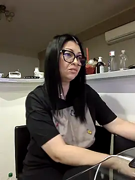 Milf Abigail online show from 17, 11, 2025