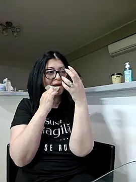 Milf Abigail online show from 19, 4, 2026