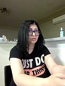 Milf Abigail online show from 21, 4, 2026