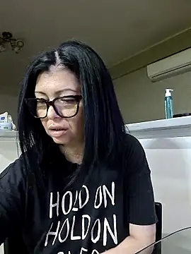 Snapshot of Milf_Abigail chatting on 7, 5, 2026 Milf Abigail online show from 7, 5, 2026