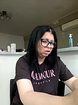 Snapshot of Milf_Abigail chatting on 4, 6, 2026 Milf Abigail online show from 4, 6, 2026