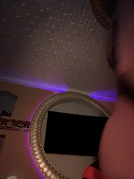 Snapshot of ORLA86 chatting on 14, 11, 2025 ORLA86 online show from 14, 11, 2025