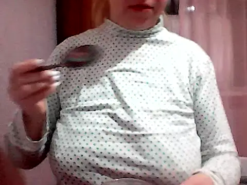 Snapshot of AnaXBerry chatting on 3, 3, 2025 AnaXBerry online show from 3, 3, 2025