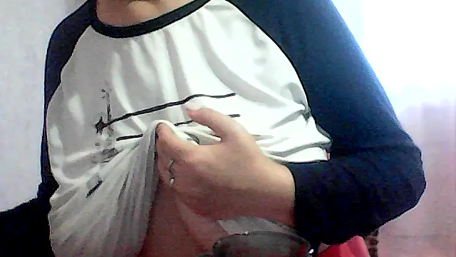 Snapshot of AnaXBerry chatting on 27, 10, 2025 AnaXBerry online show from 27, 10, 2025