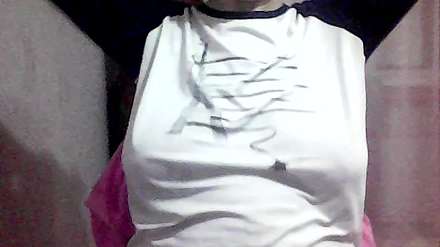 Snapshot of AnaXBerry chatting on 27, 10, 2025 AnaXBerry online show from 27, 10, 2025