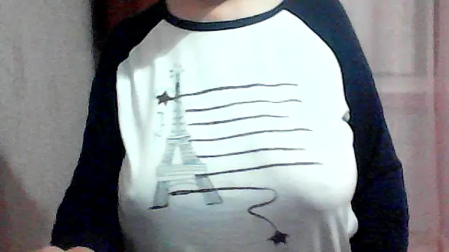 Snapshot of AnaXBerry chatting on 3, 11, 2025 AnaXBerry online show from 3, 11, 2025