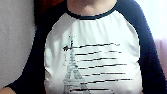 Snapshot of AnaXBerry chatting on 5, 11, 2025 AnaXBerry online show from 5, 11, 2025