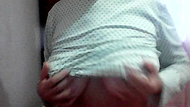 Snapshot of AnaXBerry chatting on 8, 11, 2025 AnaXBerry online show from 8, 11, 2025